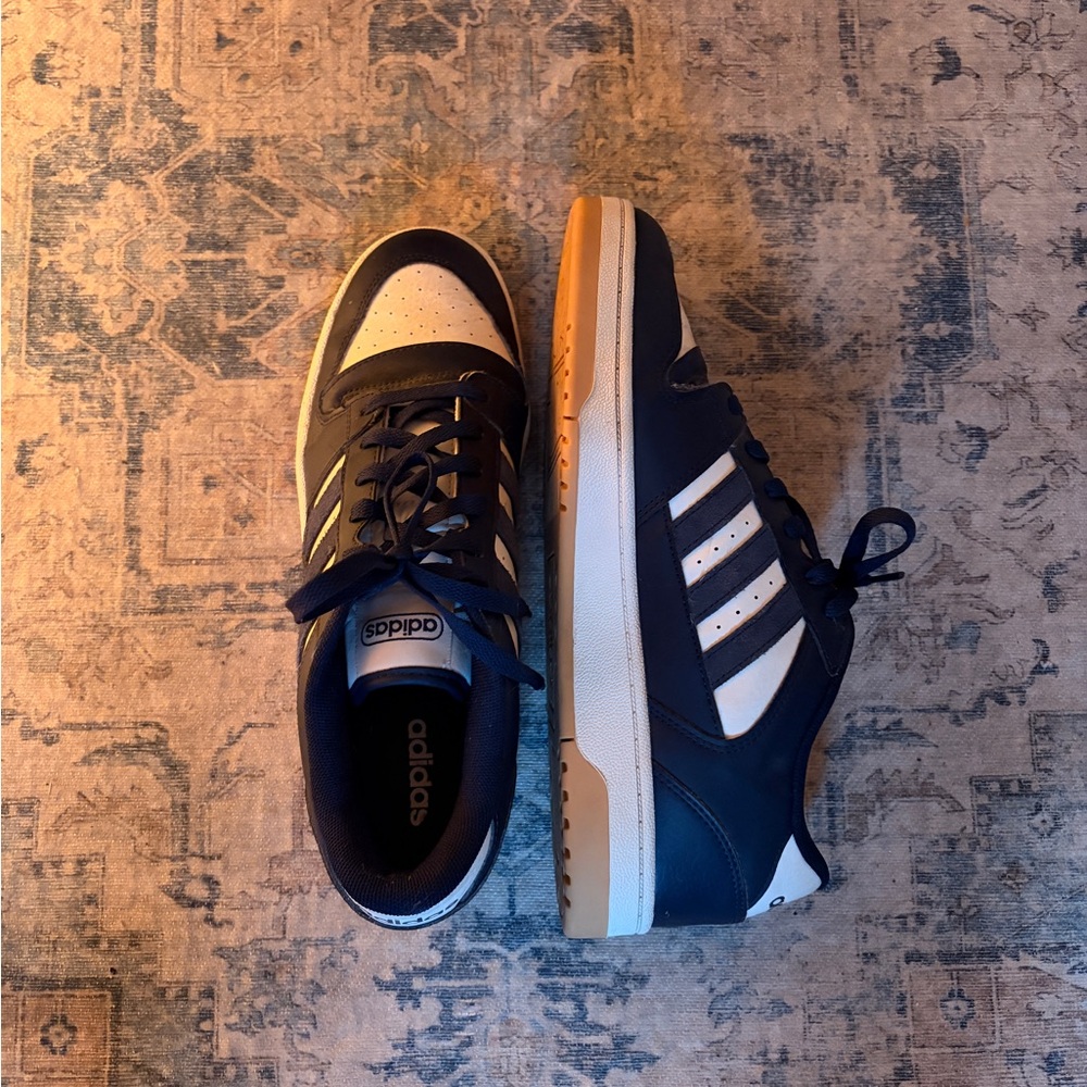 Adidas Men's navy and White Sneakers